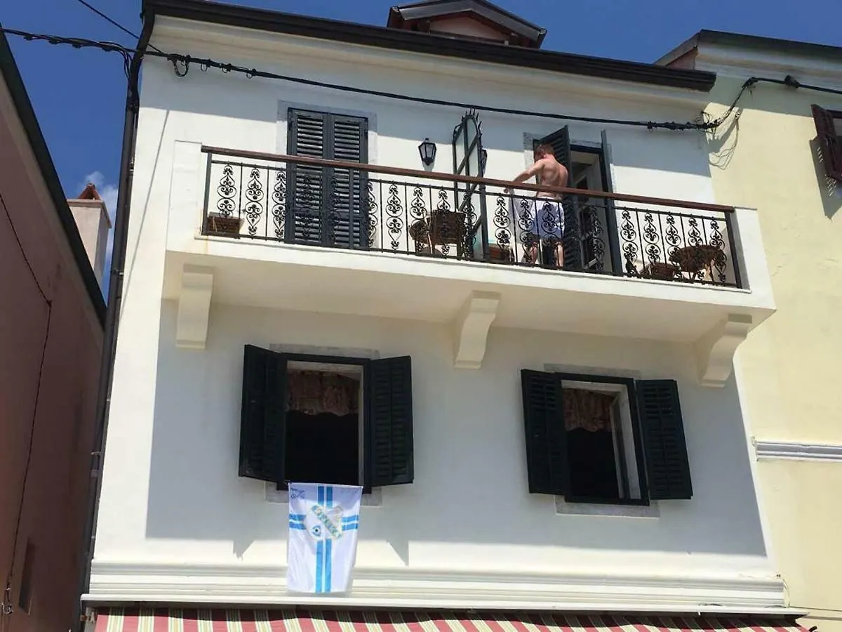 **** Guest house Apartments Authentic Baska Croatia